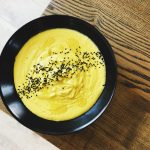 Два желтых крем-супа из трех ингредиентов (из желтых цукини и моркови)